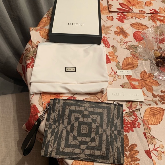 Gucci Handbags - Gucci Caleido Pouch with handle